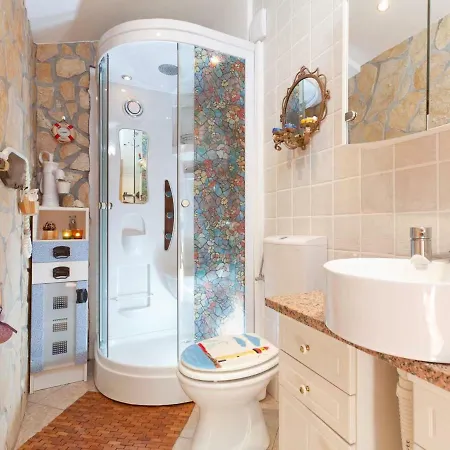 Shani Apartment